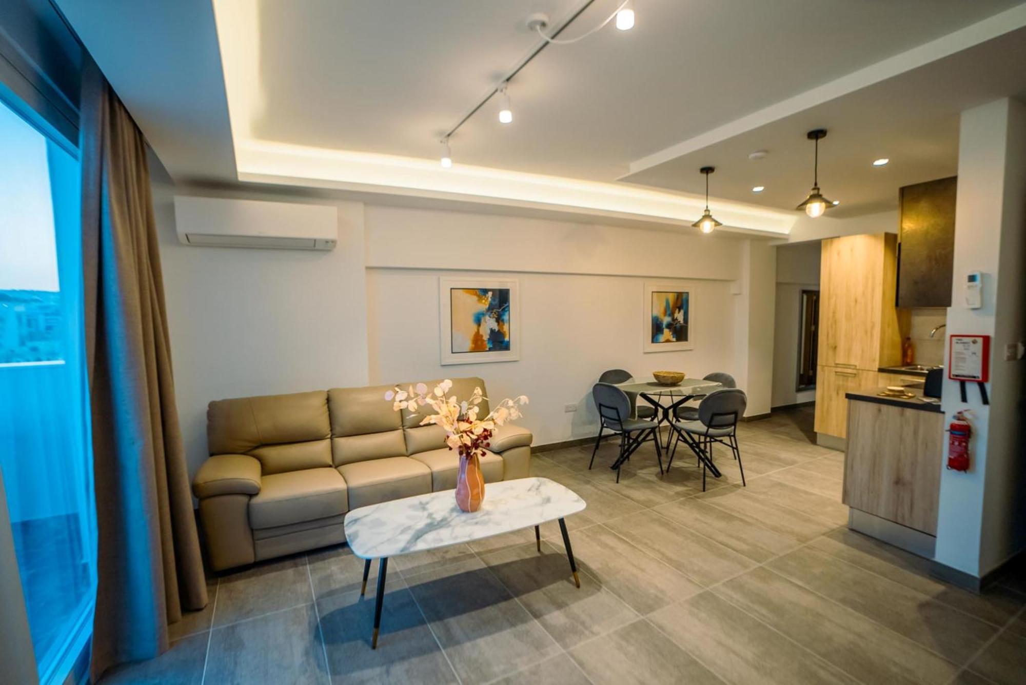 86 Spinola Bay Apartment Saint Julian's Exterior photo