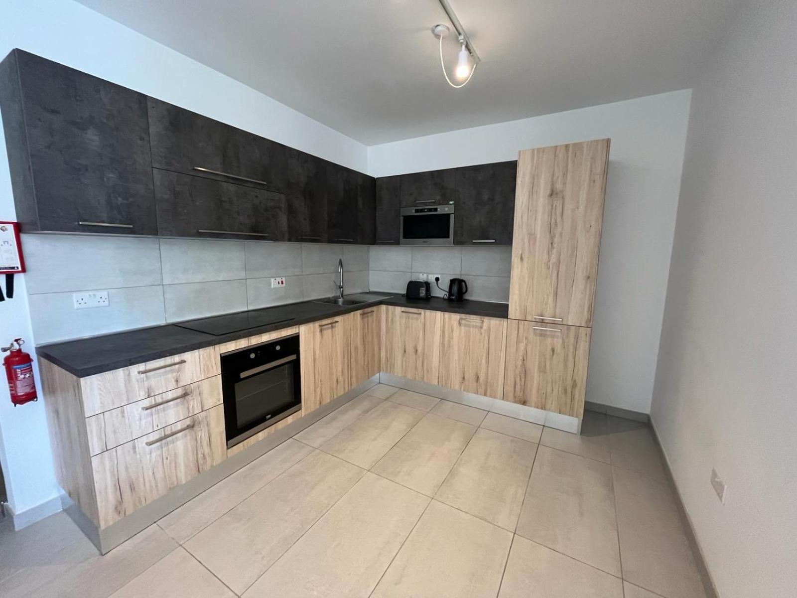 86 Spinola Bay Apartment Saint Julian's Room photo